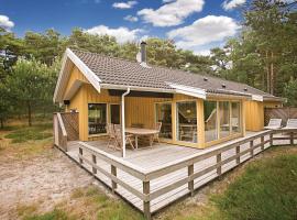 Beautiful Home In Nex With 4 Bedrooms, Sauna And Wifi, luxury hotel in Vester Sømarken