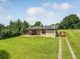 Stunning Home In Hejls