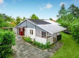2 Bedroom Beautiful Home In Nykøbing Sj