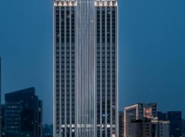 Pagoda Hotel Chengdu Taikoo Li, хотел с паркинг в Чънду