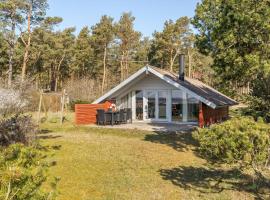 Nice Home In Havndal With 2 Bedrooms And Wifi, αγροικία σε Sødring