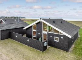 Lovely Home In Fredericia With Kitchen, bolig ved stranden i Fredericia