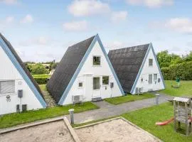 Two-Bedroom Holiday Home In Knebel