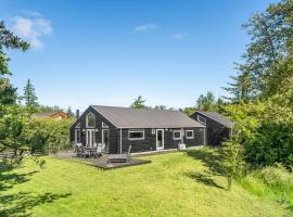 Nice Home In Oksbl With Sauna, Ferienhaus in Ovtrup