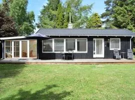 Two-Bedroom Holiday Home In Liseleje