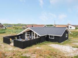 3 Bedroom Stunning Home In Hvide Sande, cabaña o casa de campo en Bjerregård