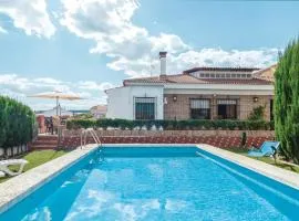 Amazing Home In Hornachuelos With 3 Bedrooms, Wifi And Outdoor Swimming Pool