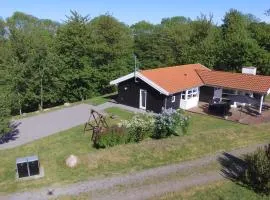 Awesome Home In Aakirkeby With 3 Bedrooms, Sauna And Wifi