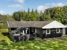 Gorgeous Home In Toftlund With Wifi