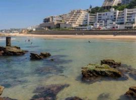 84 Camarque Umdloti beach, khách sạn ở Umdloti