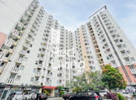 RedLiving Apartemen Cibubur Village - Lily's Room Tower C, Hotel in Depok