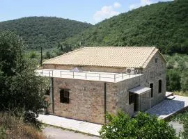 VillaLas - Traditional Stone House in Vathi of Mani