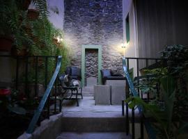 29 Madeira Hostel, hotel a Funchal