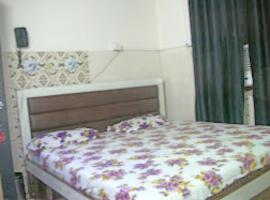 Hotel Kanha Dham, Kanpur, Ferienunterkunft in Kānpur