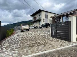 Садиба Кичера Gold, hotel v destinaci Mižhirja