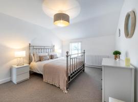 Sea Breeze Apartment, hotel with parking in Walton-on-the-Naze