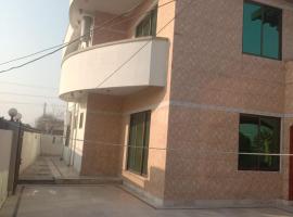 Impeccable 4-Bed Villa in Mirpur azad khasmir, cottage in Pothi