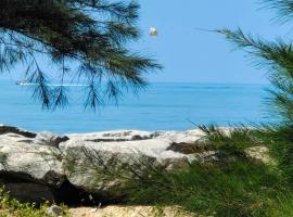 HIS GRACE CAMPING Near MALPE BEACH, hotel di Udupi