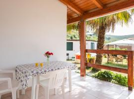 One Love apartments, hotel v destinaci Lupetto