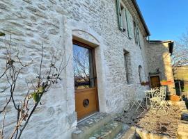 le petit chalus grand gite, holiday rental in Forcalquier