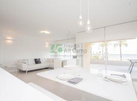 piso alto standing en Segur de Calafell, hotel a Calafell