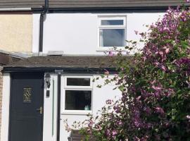 Rhubarb Cottage - A cosy country retreat, hotel with parking in Pilling