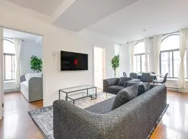 M11 Gorgeous Bright Corner 2BR in Heart of MTL
