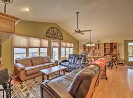 2 Mi to Ski Resort! Beech Mtn Cabin with Slope Views