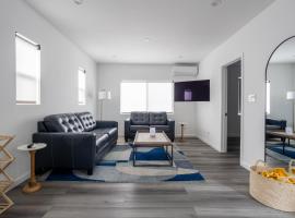 Bungalow w Free Parking 4 min from SoFi, 8min from airport, hotel a Los Angeles