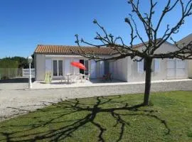 Maison de Vacances 4 pièces avec Jardin Clos, Proche Port et Plage - 6 Couchages à Saint-Pierre-d'Oléron - FR-1-246A-171