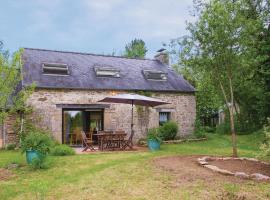 Nice Home In Le Faout With Kitchen, cabaña en Le Faouët