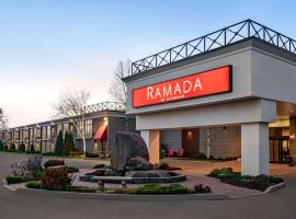 Ramada by Wyndham Cornwall, hotel v destinaci Cornwall