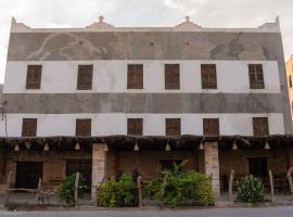 نزل كوفان التراثي Koofan Heritage Lodge, hotell i Salalah