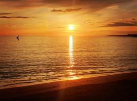 Atlantic Coast Lodge, σαλέ σε Spanish Point