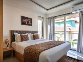 Drizzle Resort with Swimming pool Near Maapro Garden