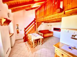 Attico panoramico con soppalco, hotel v destinaci Gignod