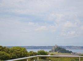 Beach Comber Cottage, hotell med jacuzzi i Marazion