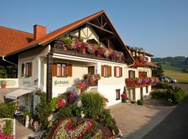 Pension Gabriele, cheap hotel in Unterlamm