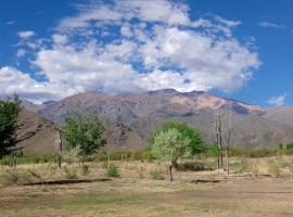 VILLA DE MONTAÑA LOS CHACAYES, Manzano Histórico, Tunuyán, hotel in Tunuyán