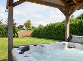 River Cottage, villa in Llangunllo