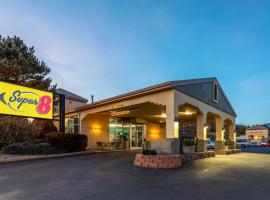 Super 8 by Wyndham NAU/Downtown Conference Center, hotell Flagstaffis
