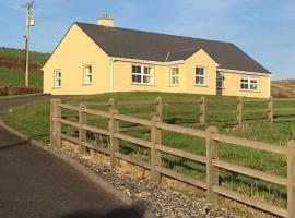 Bungalow by the sea, villa i Gortgarriff