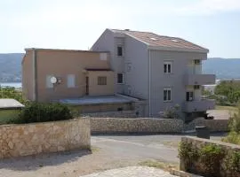Apartments with a parking space Pag - 6525