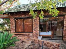 La Casa Greeff Guesthouse, hotel perto de The Grove Mall, Pretoria