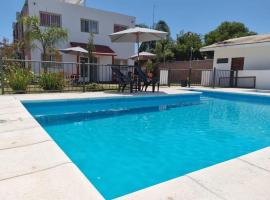 Posada D`Lua, pet-friendly hotel in Villa Carlos Paz