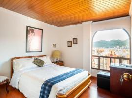 Habitaciones en un alojamiento -Anfitrion - Elias Di Caprio โรงแรมใกล้ Virgilio Barco Library ในโบโกตา