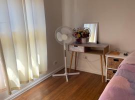 Private Room Near Melbourne Airport, holiday rental sa Deer Park