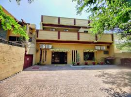 Margalla View Motel, hotel in F-6 Sector, Islamabad