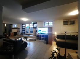 Sleeping capsule in a shared room，歐登塞的青年旅館