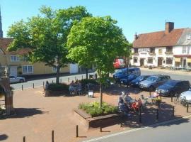 Charming holiday apartment in central Woodbridge, hotel a Woodbridge